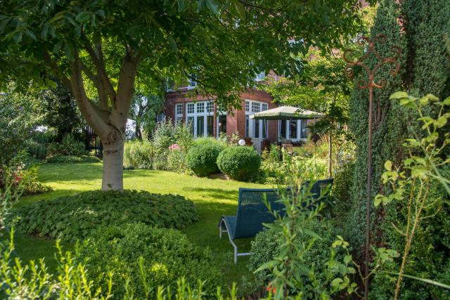 Mom's Bed & Breakfast