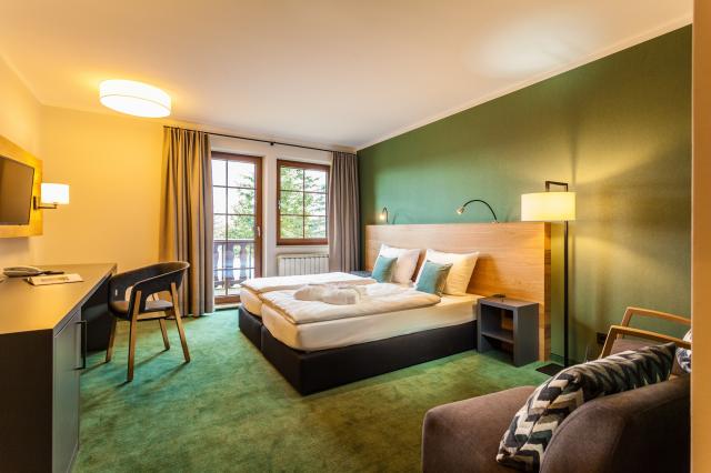 Waldhotel Kreuztanne GmbH