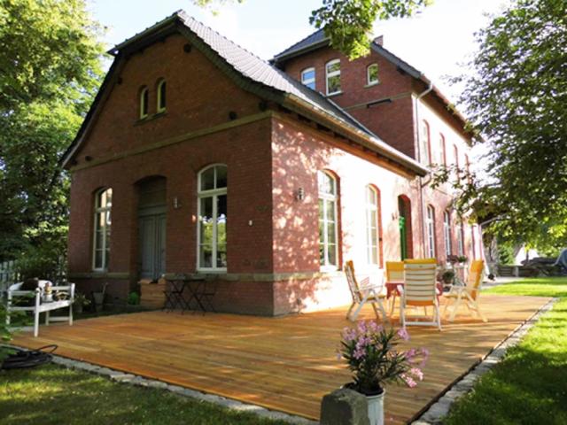 Bahnhof Droyßig - Übernachten im Denkmal