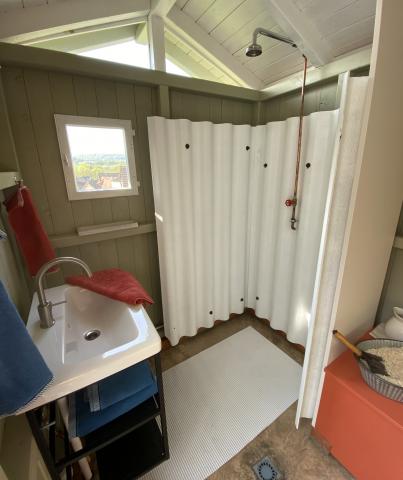 Dachzelten auf dem Hühnerhaus