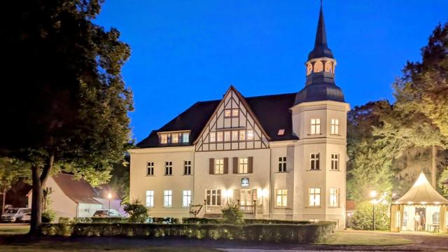 Schloss Sigrön - Superior Camping & Hotel