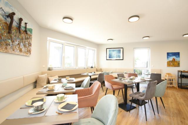 AMELIE No. 3 Hotel & Appartements