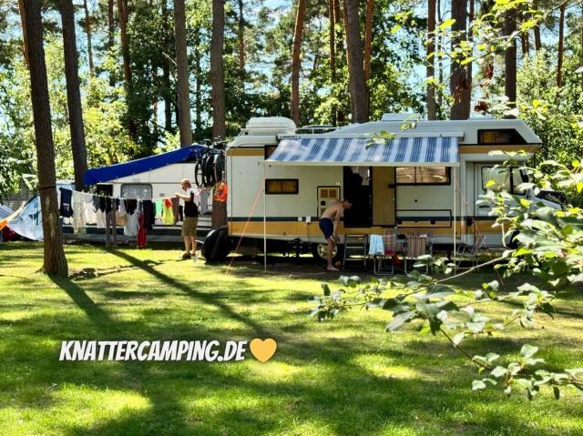 Knattercamping